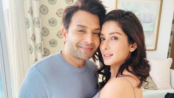 Porus Actress Sameksha Gets Married To Boyfriend Shael Oswal In Singapore