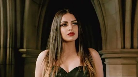 Bigg Boss 13 Fame Himanshi Khurana Tests Positive For Coronavirus