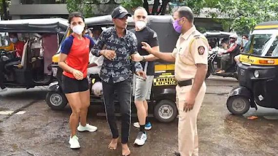 Aarya Actor Manish Chaudhary And Partner Catch Eve-teaser, Haul Him Over To Bandra Police Station