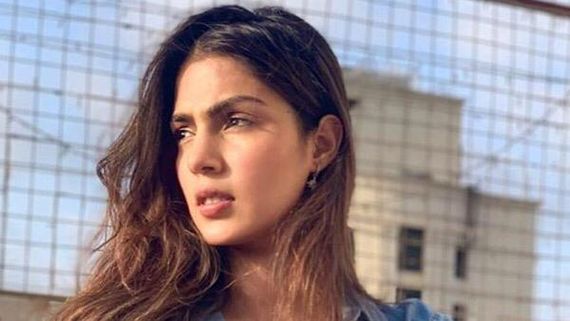 Rhea Chakraborty's Jalebi Co-Star Kajol Tyagi Claims Rhea Was ‘Oozing Negativity'