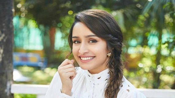 Shraddha Kapoor Extends Her Helping Hand, Aids Paparazzi Financially During Lockdown