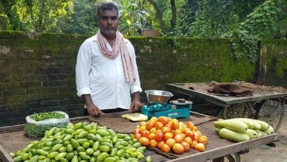 Balika Vadhu Director Sells Vegetables In UP; Says He's Familiar With This Business & Has No Regrets