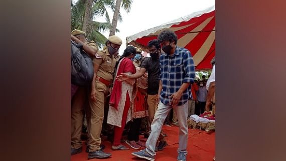 Thalapathy Vijay Attends SP Balasubrahmanyam's Funeral; Consoles Legendary Singer's Son SP Charan