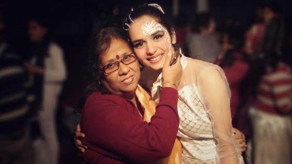 Teachers' Day 2020: Manushi Chhillar Reveals How Her Teacher Fuelled The Passion Of Acting In Her