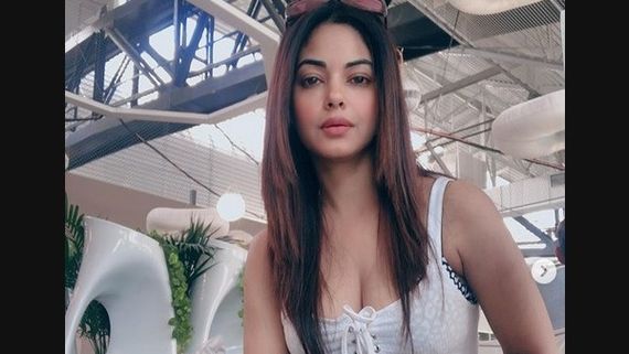 Meera Chopra Questions Online Sale Of CBD Oil Amid Drug Probe; ‘Why No Regulation If It's Illegal?'