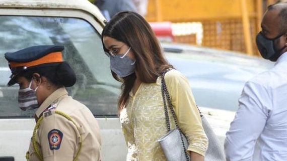 Shraddha Kapoor Reaches NCB Office For Questioning In Drug Probe; See Pictures