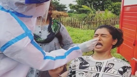 Payal Rajput’s Funny Video Of Undergoing COVID Test Goes Viral; Netizens Say ‘50 Kaat Overacting Ka’