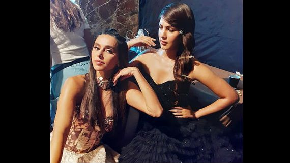 Rhea Chakraborty Was Outraged When Sushant's Sister Got Into Bed & Groped Her, Says Shibani Dandekar