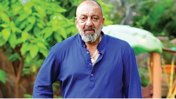 Mahesh Bhatt Is Unable To Hold Sanjay Dutt's Hands In His Toughest Time! 