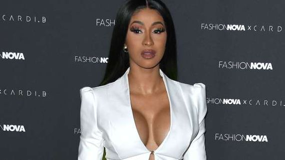 Cardi B Accidentally Leaks Topless Picture; Fans Trend #B*obsOutForCardi 