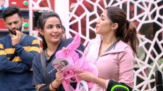 Bigg Boss 14 Day 14 Highlights: Seniors Get Into A Huge Fight Over Jasmin Bhasin & Nikki's Task