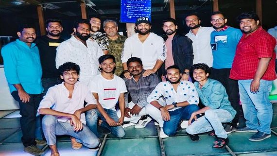 Allu Arjun Hosts Surprise Bachelor Party For His Employee; Photo Goes Viral