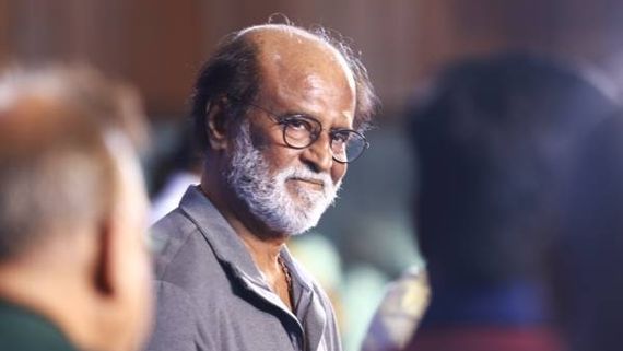 Rajinikanth To Meet Rajini Makkal Mandram Members Tomorrow; Is A Political Entry On Cards?