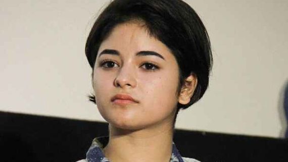 Zaira Wasim Requests Fan Pages To Take Down Her Pictures From Social Media; Pens A Note