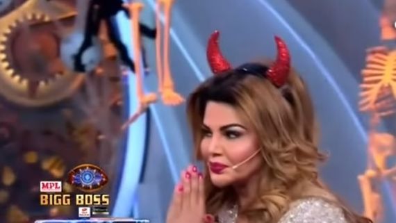 Rakhi Sawant Reveals Her CA Cheated Her & Took All The Money Leaving Her Almost Bankrupt