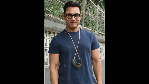 Aamir Khan Criticised For Playing Cricket With Kids Without Wearing Mask