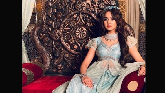 Ashi Singh Breaks Down On The Sets Of Aladdin: Naam Toh Suna Hoga; Says Her Character Jasmin Is Like Her Baby