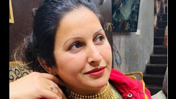 Sonali Phogat Takes A Dig At Rubina Dilaik; Says She Can Do Fareb To Win The Show