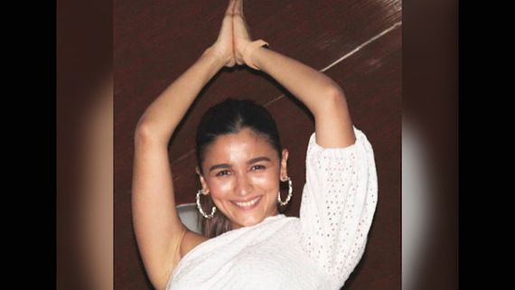 Alia Bhatt Recreates The Gangubai Kathiawadi Pose At Sanjay Leela Bhansali’s Birthday Bash 