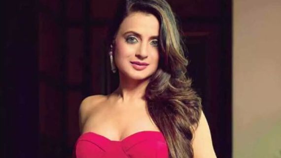 Kaho Naa Pyaar Hai Actress Ameesha Patel Dragged To Court In A Multi-Crore Cheque Bounce Case