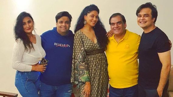Kavita Kaushik Reunites With Her FIR Castmates And Recreates A Police Station Scene On Her 40th Birthday