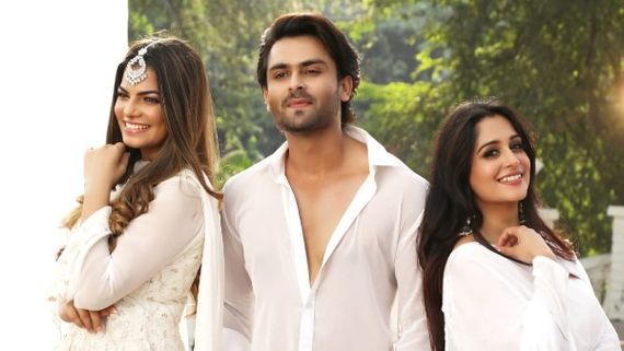 Love Deepens Between Dipika Kakar & Shoaib Ibrahim On The Set Of Mamta Sharma's New Single ‘Yaar Dua'