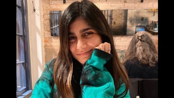 Mia Khalifa Tweets In Support Of The Farmers’ Protest; Becomes A Top Trend On Twitter