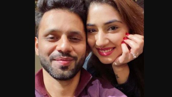 Bigg Boss 14: Rahul Vaidya Finally Meets His Ladylove Disha Parmar; Latter Agrees To Marry Him