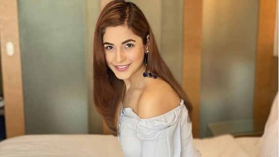 Shehnaaz Gill Has Bigger Plans For 2021; Wants To Establish Herself In Hindi Film Industry