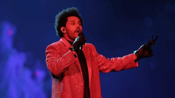 The Weeknd's Super Bowl 2021 Performance Sends Netizens Into A Frenzy: Singer's First Concert Pic Goes Viral