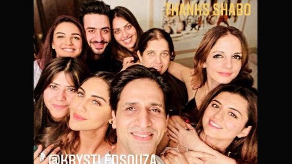 Sussanne Khan Parties With Rumoured BF Arslan Goni, His Brother Aly Goni, Jasmin Bhasin & Others (PICS)