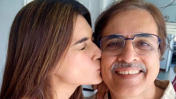Kriti Sanon Pens A Lovely Note For Her Father On His Birthday, Says 'You Deserve An Award' 