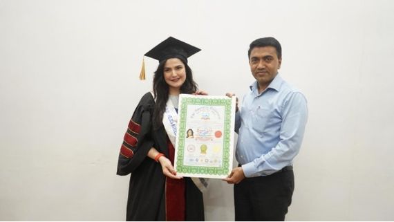 Zareen Khan Is Now Dr Zareen Khan!