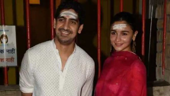 Alia Bhatt & Ayan Mukerji Spotted Seeking Blessings On Maha Shivratri