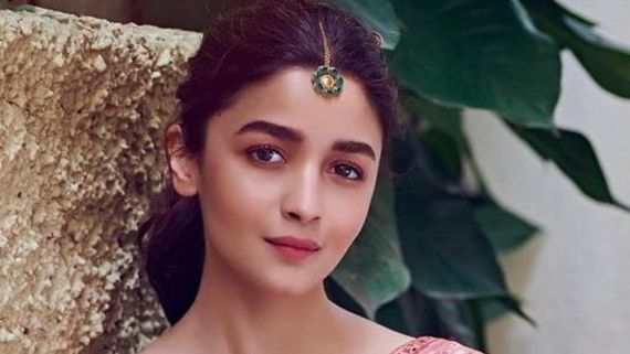 Happy Birthday Alia Bhatt: 4 Reasons Why The Actress Is A 'Patakha Guddi' In Real Life