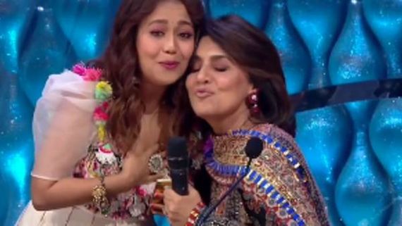 Indian Idol 12: Neetu Kapoor Gifts Neha Kakkar Shagun For Her Marriage, See Video