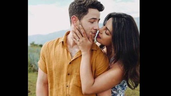 Priyanka Chopra And Nick Jonas All Set To Announce Oscars 2021 Nominations - Watch Video!