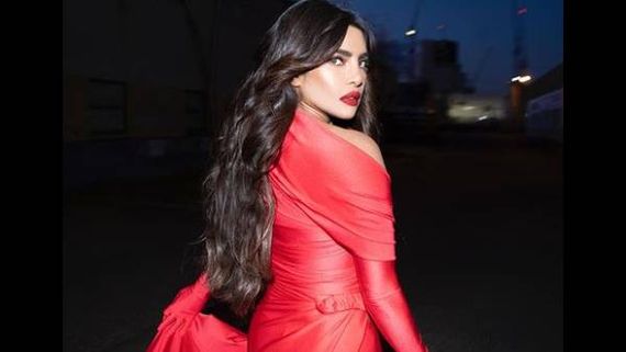 Priyanka Chopra Had A Sassy Reply For A Fan Who Questioned Her For Not Inviting Him To Her Wedding