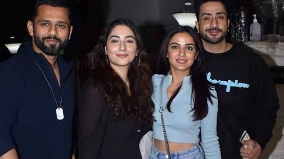 Rahul Vaidya-Disha Parmar & Aly Goni-Jasmin Bhasin Hangout Together As The Lovebirds Go On A Double Date