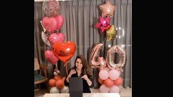 Anita Hassanandani's Lockdown Birthday Celebration: Husband Rohit Wishes Her In The Most Interesting Way