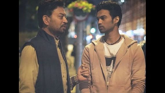 Irrfan Khan’s Son Babil Khan Breaks Down As He Accepts Filmfare Award For His Late Father 