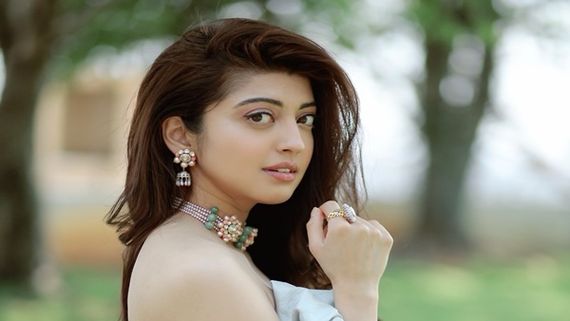 Pranitha Subhash Feels Unlike Bollywood, South Film Industry Accepts Actresses The Way They Are