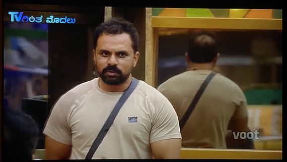 Bigg Boss Kannada 8 April 1 Highlights: Chakravarthy Chandrachud Enters The House As New Wild Card Contestant
