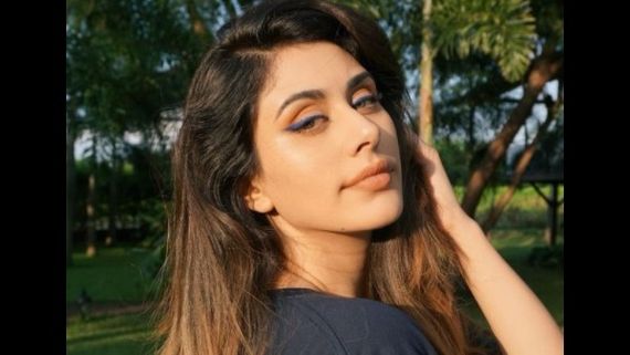 LoveYatri Actress Warina Hussain Quits Social Media; Says 'In Aamir Sir’s Language Dropping The Pretence'