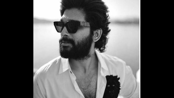 Allu Arjun Gets His Staff Members And Their Families Vaccinated