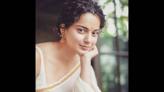 Kangana Ranaut Asks Paparazzi If They Have Contracted COVID-19, Enquires About Their Vaccination