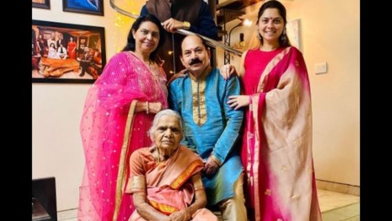 Sonalee Kulkarni's Father Attacked With A Knife By A Male Trespasser At His Residence