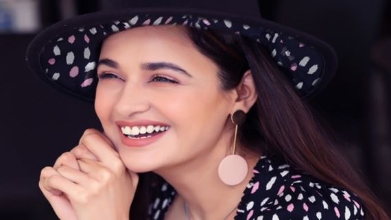 Yuvika Chaudhary Arrested Under SC/ST Act For Using Casteist Slur In The Video; Out On Interim Bail