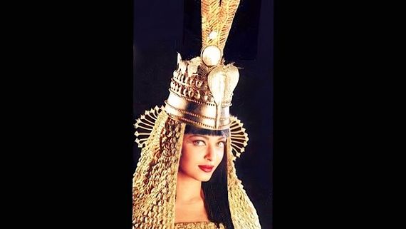 Ever Seen Aishwarya Rai Bachchan Dressed As Cleopatra? This Unseen Picture Of Hers Will Surely Blow Your Mind