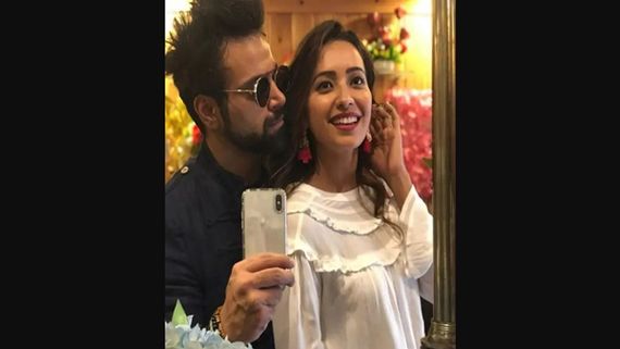 Asha Negi Has THIS To Say About Her Difficult Breakup With Ex-BF Rithvik Dhanjani